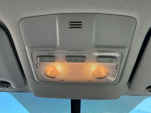 Used 2013 Toyota RAV4 LE FWD image 25