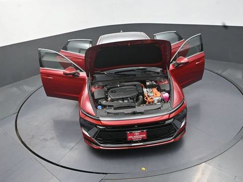 Used 2025 Hyundai Sonata Limited FWD image 40