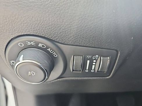 Used 2024 Jeep Compass Limited AWD/4WD image 35