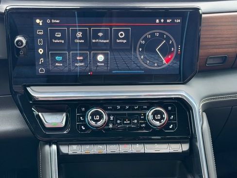 Used 2025 GMC Sierra 3500 Denali Ultimate AWD/4WD image 18