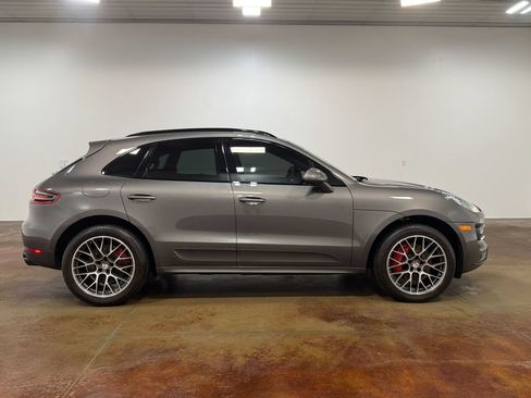 Used 2015 Porsche Macan Turbo AWD/4WD image 23