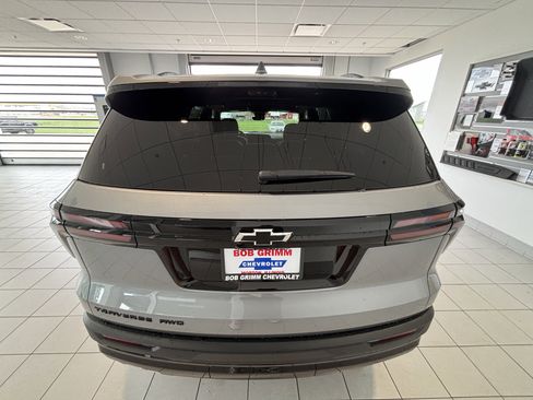 New 2026 Chevrolet Traverse LT w/ Midnight/Sport Edition AWD/4WD image 4