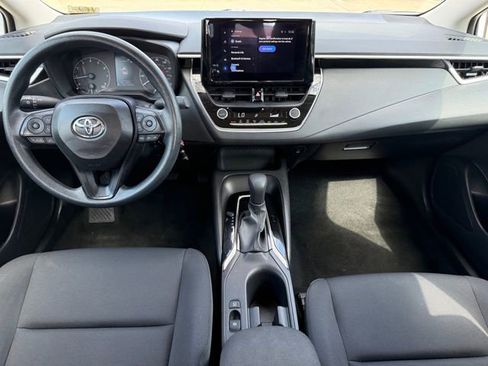 Used 2025 Toyota Corolla LE image 22