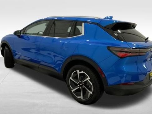 New 2026 Chevrolet Equinox EV LT image 2