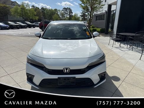 Used 2024 Honda Civic Touring image 2