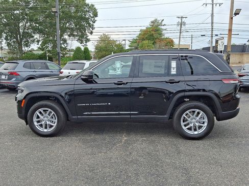 New 2025 Jeep Grand Cherokee Laredo X image 8