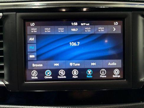 Used 2020 Chrysler Pacifica Touring-L FWD image 22