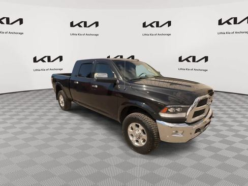 Used 2018 RAM 2500 Laramie w/ Cold Weather Group AWD/4WD image 2