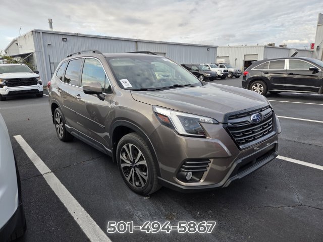 Used 2023 Subaru Forester Limited AWD/4WD image 2
