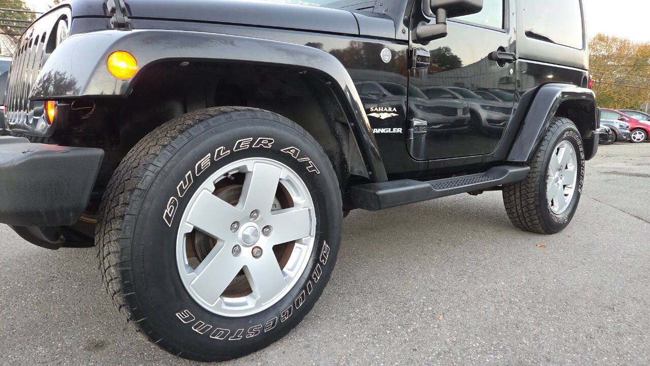 Used 2012 Jeep Wrangler Sahara w/ Dual Top Group AWD/4WD image 7