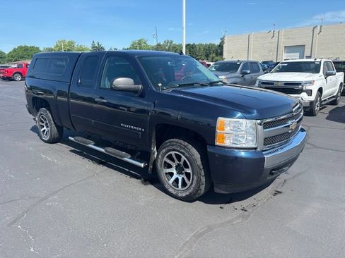 Used 2008 Chevrolet Silverado 1500 LT w/ Power Pack Plus RWD image 4