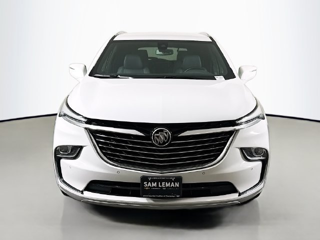Used 2023 Buick Enclave Essence FWD image 2