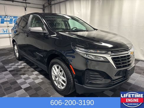 Used 2024 Chevrolet Equinox LS w/ LS Convenience Package image 3