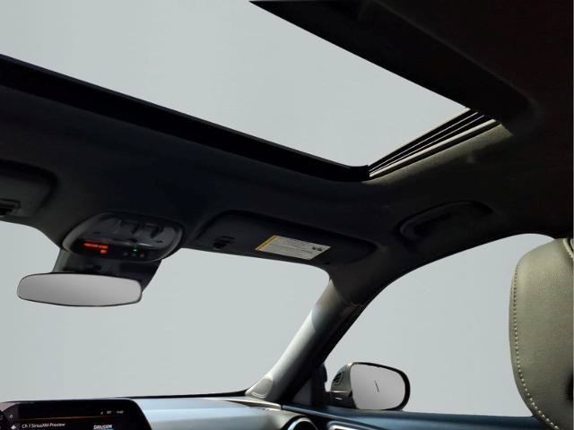 Used 2024 Chevrolet Trax RS w/ Sunroof Package FWD image 11