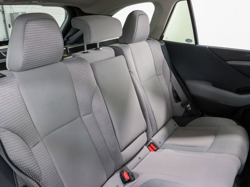 Used 2024 Subaru Outback Premium image 29