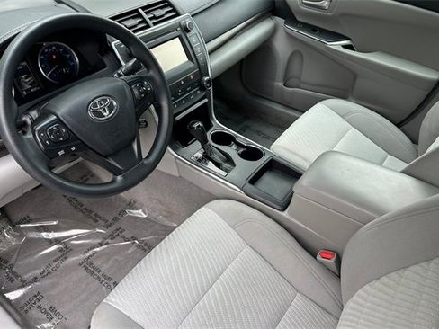 Used 2016 Toyota Camry LE image 10