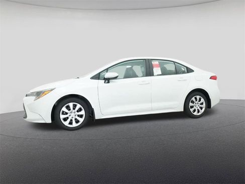 New 2026 Toyota Corolla LE image 18