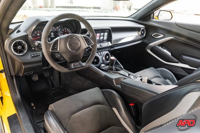 Used 2017 Chevrolet Camaro SS RWD image 2