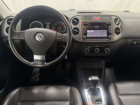 Used 2010 Volkswagen Tiguan Wolfsburg Edition image 20