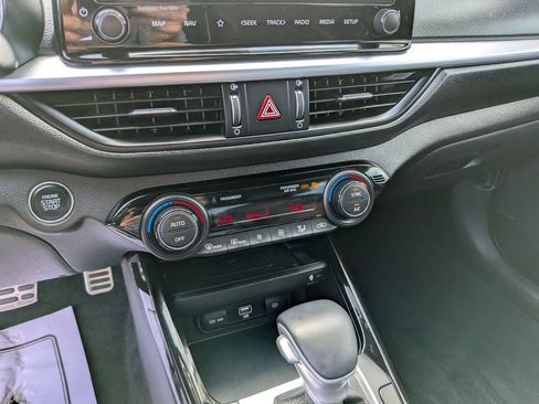 Certified 2022 Kia Forte GT-Line w/ GT-Line Premium Package FWD image 23