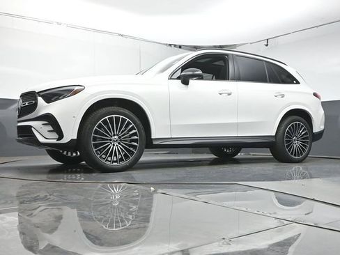 Used 2026 Mercedes-Benz GLC 300 image 37