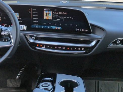 Used 2024 Cadillac Lyriq Tech RWD image 18