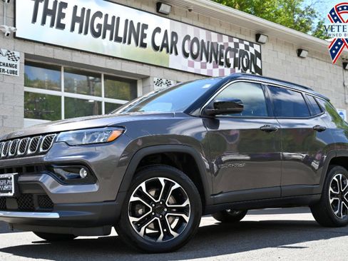 Used 2023 Jeep Compass Limited w/ Sun and Sound Group AWD/4WD image 1