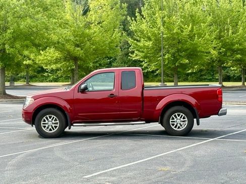Used 2019 Nissan Frontier SV RWD image 3