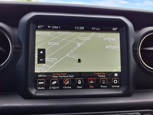 Used 2021 Jeep Wrangler Unlimited Sahara AWD/4WD image 30