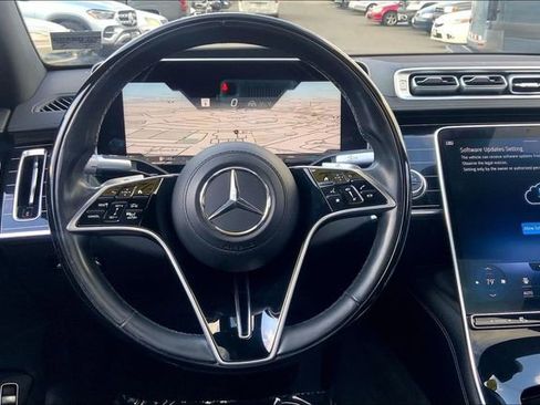 Used 2022 Mercedes-Benz S 580 4MATIC Sedan image 4