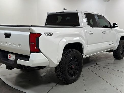 Certified 2025 Toyota Tacoma TRD Sport image 5