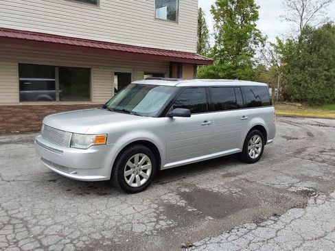 Used 2009 Ford Flex SE FWD image 5