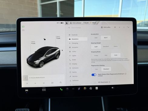 Used 2020 Tesla Model Y Long Range image 18