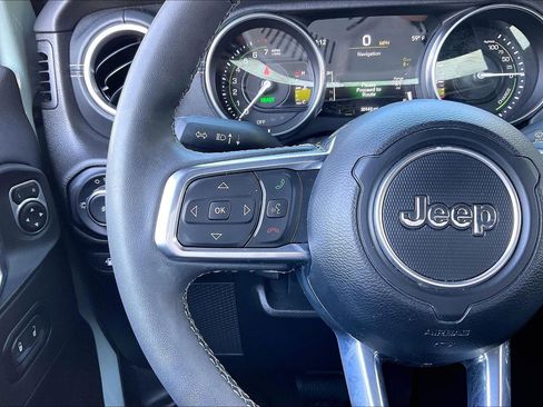 Used 2023 Jeep Wrangler Unlimited Sahara w/ Cold Weather Group AWD/4WD image 16