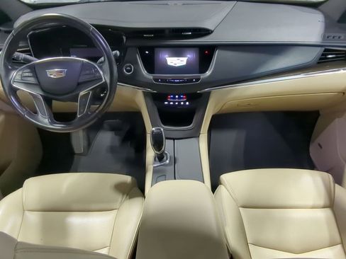 Used 2019 Cadillac XT5 FWD image 27