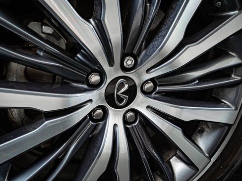 Used 2024 INFINITI QX60 Sensory w/ Vision Package image 8