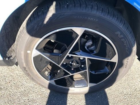 Used 2025 Kia Soul EX image 14