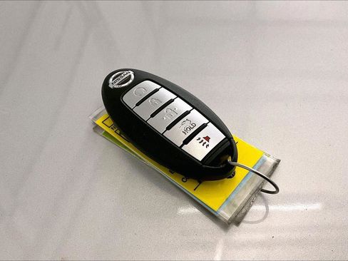 Used 2016 Nissan Altima 2.5 SV image 9