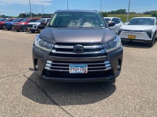 Used 2017 Toyota Highlander Limited AWD/4WD video 2