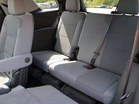 Used 2021 Chevrolet Traverse LT AWD/4WD image 32