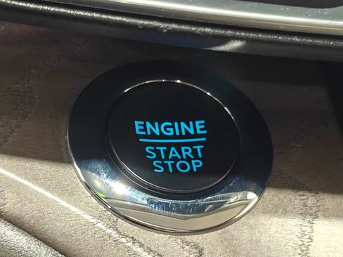 Used 2023 Ford Explorer Platinum w/ Technology Package image 17