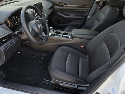 Used 2025 Nissan Altima 2.5 S image 18