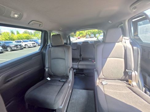 Used 2019 Honda Odyssey LX image 12