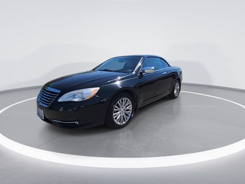 Used 2013 Chrysler 200 Limited FWD image 4