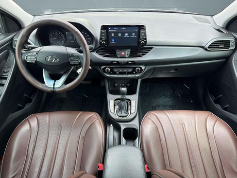 Used 2018 Hyundai Elantra GT FWD image 14