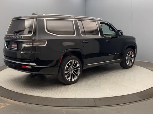Used 2023 Jeep Grand Wagoneer Series III AWD/4WD image 5
