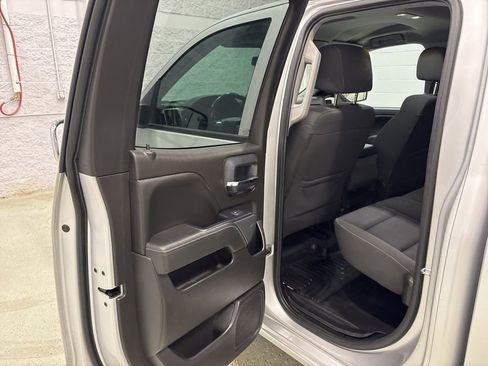 Used 2019 Chevrolet Silverado 1500 LT AWD/4WD image 31