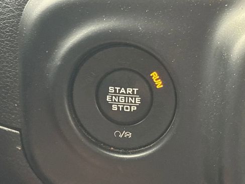 Used 2020 Jeep Wrangler Unlimited Sport image 12