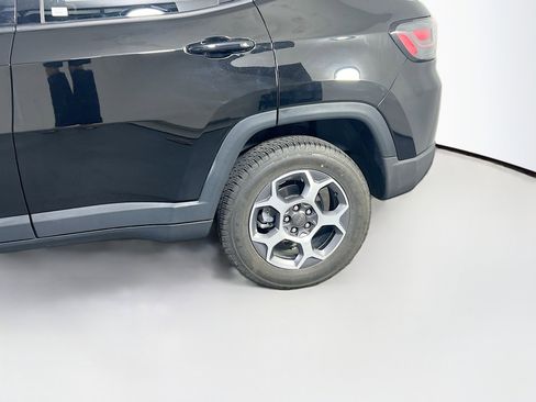 Used 2022 Jeep Compass Trailhawk w/ Trailhawk Elite Group image 30