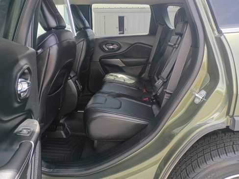 Used 2019 Jeep Cherokee Limited AWD/4WD image 10